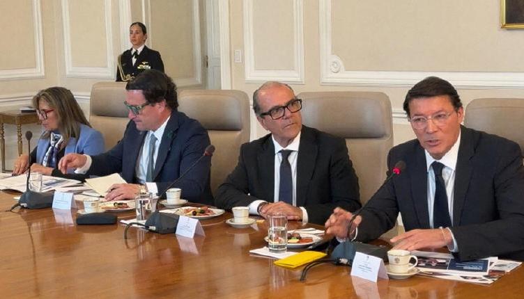 La Fiscal General, Luz Adriana Camargo; el ministro de Justicia, Iván Cancino; y el Registrador, Hernán Penagos.