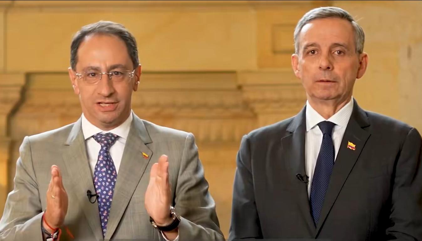 El Vicepresidente de la República, José Manuel Restrepo, y el Ministro de Hacienda, Miguel Gómez Martínez.