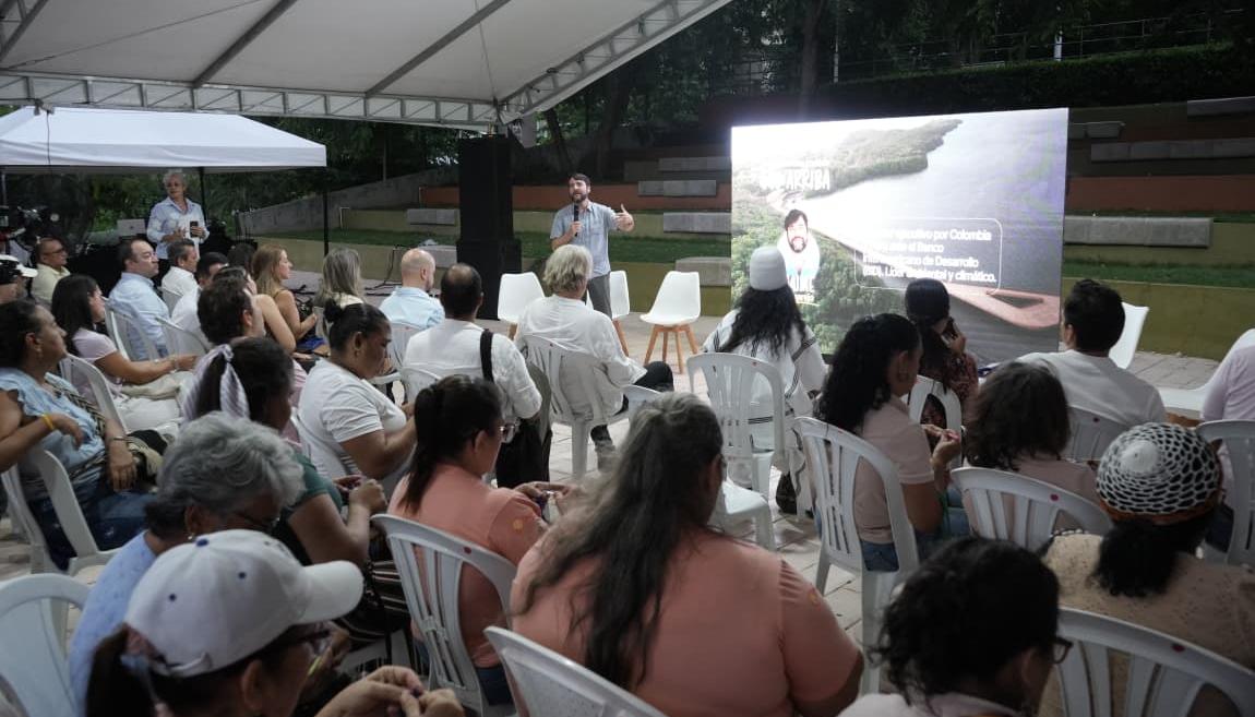 Exalcalde Jaime Pumarejo durante el lanzamiento del proyecto del documental Río Arriba, en Barranquilla.