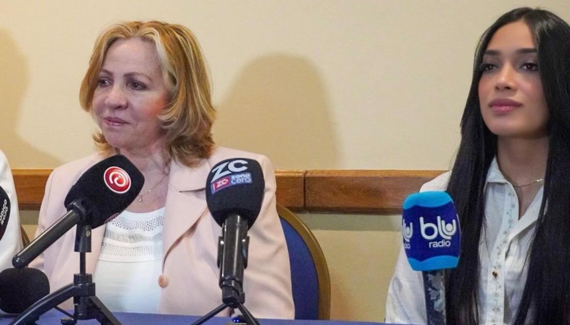Silvia Gette Ponce con su abogada Bianith Bohórquez. 