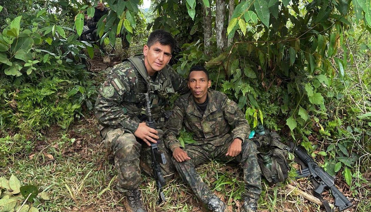 El soldado fue encontrado por sus compañeros el fin de semana. 