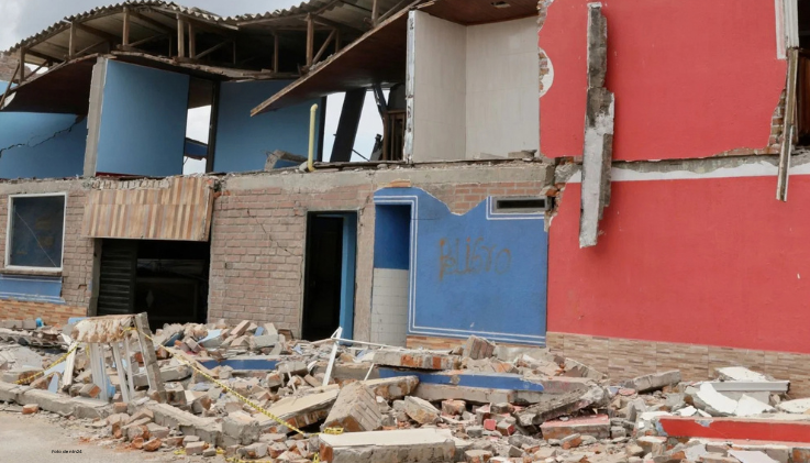 Algunos daños que se registraron tras el terremoto del 10 de agosto. 