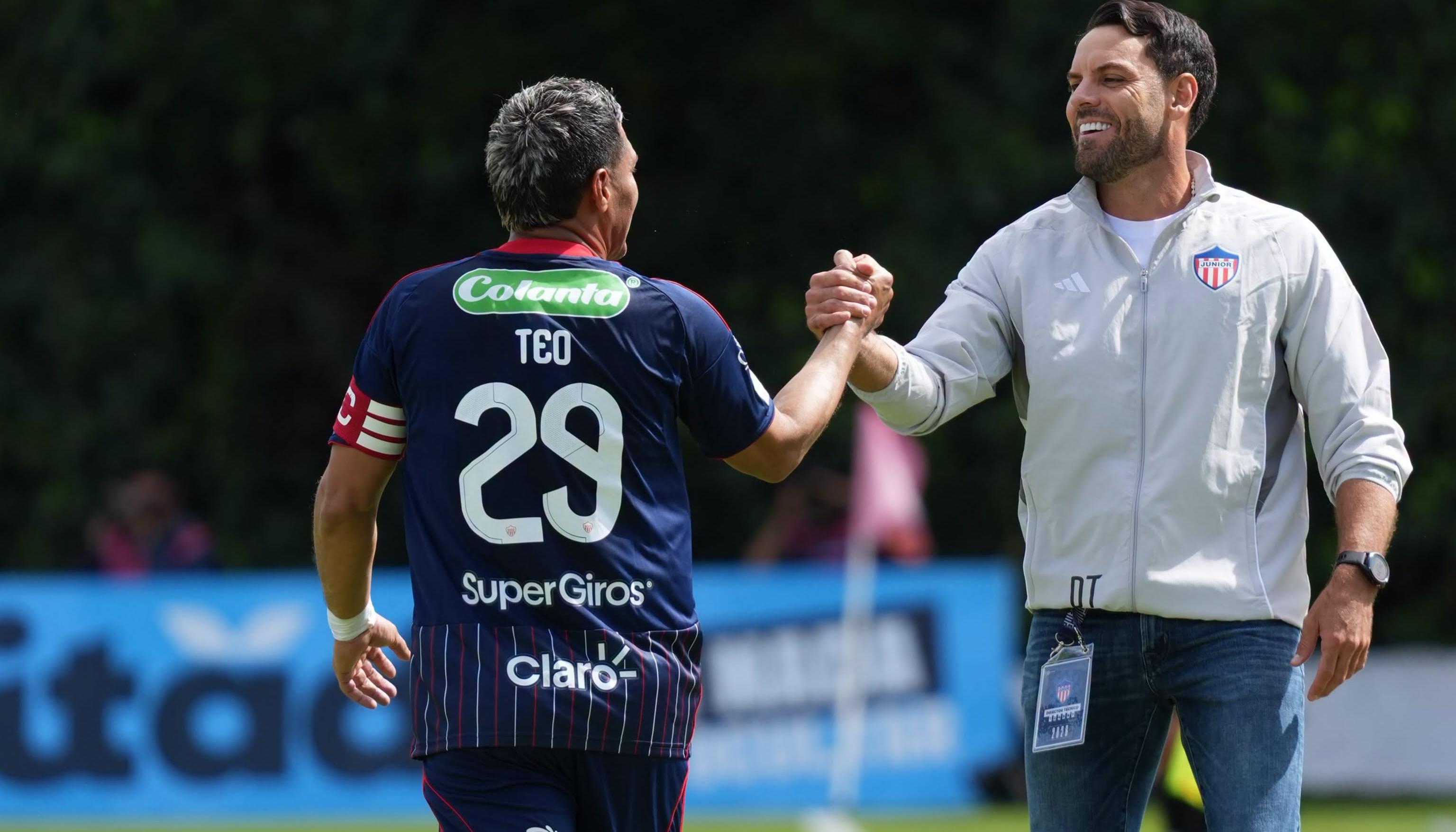 Teófilo Gutiérrez y Sebastián Viera, en el partido ante Inter de Bogotá.