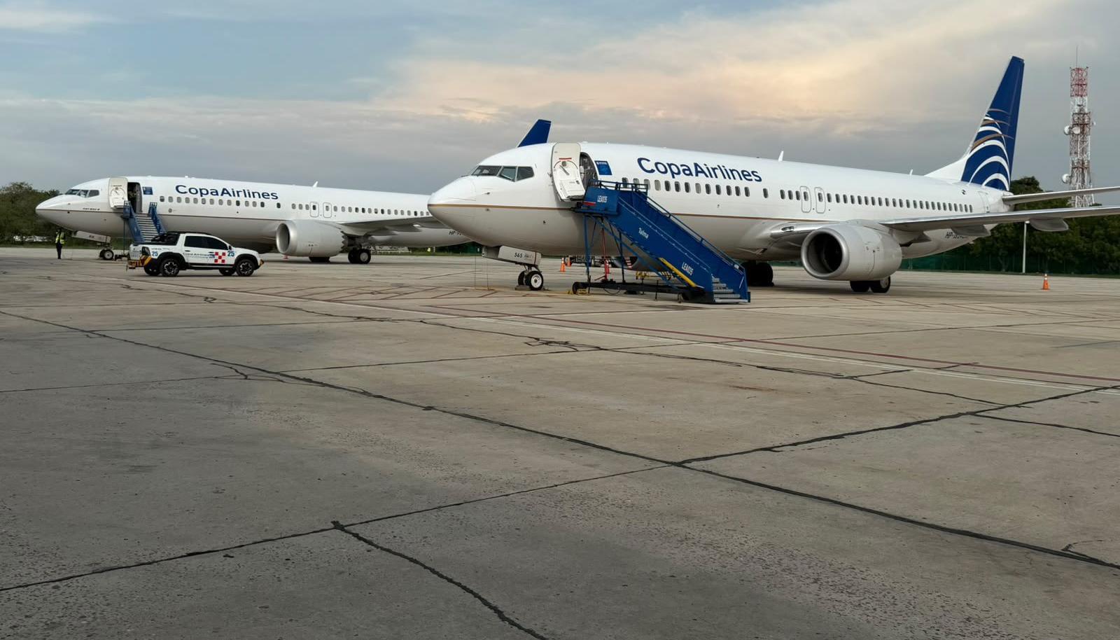 Dos de los vuelos que llegaron al Ernesto Cortissoz.