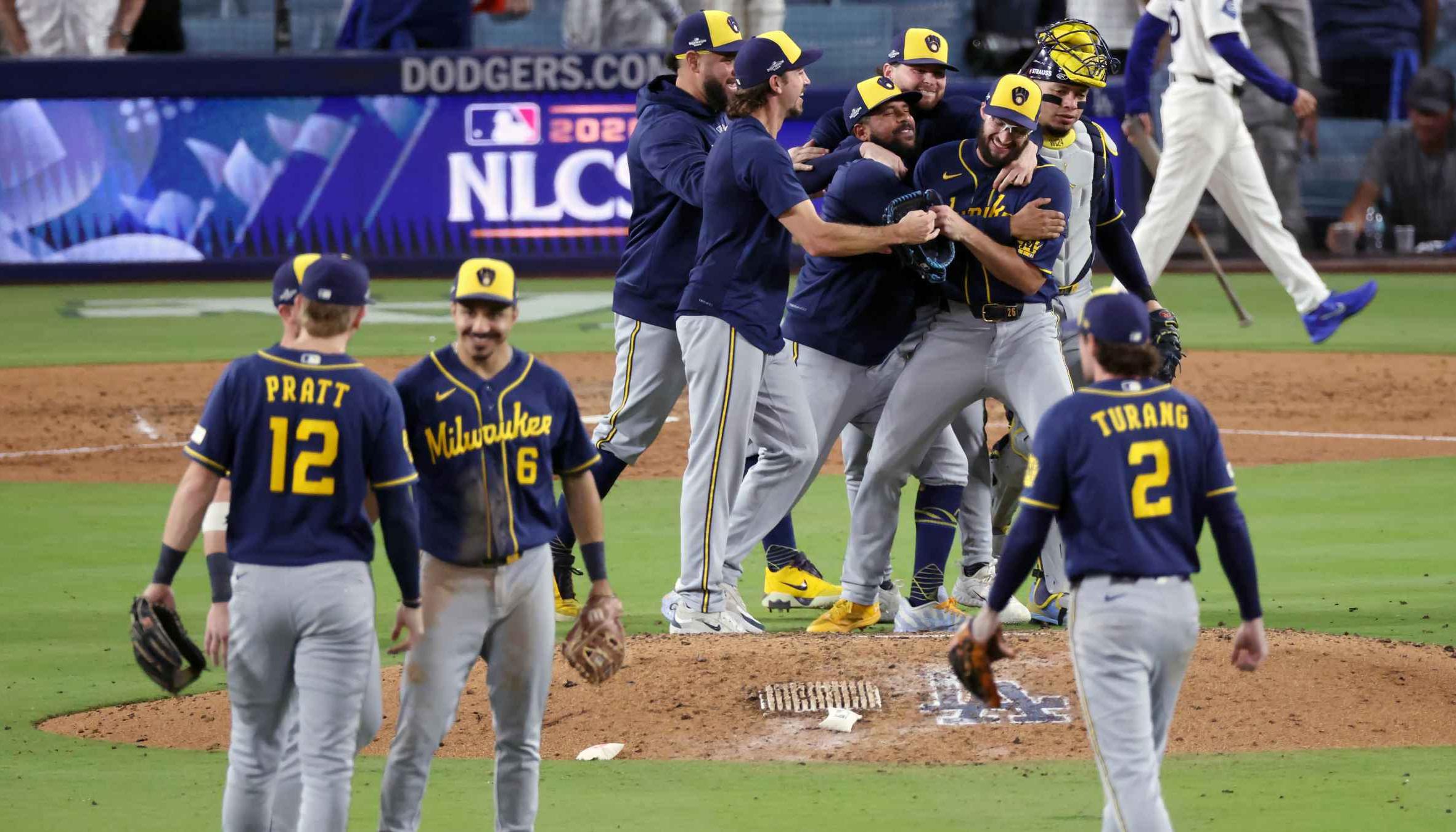La celebración de los Cerveceros de Milwaukee tras avanzar a la Serie Mundial. 