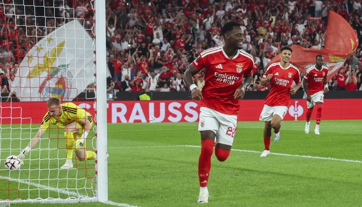 Jhon Jáder Durán tras marcar de penalti su primer gol ante el Celtic.