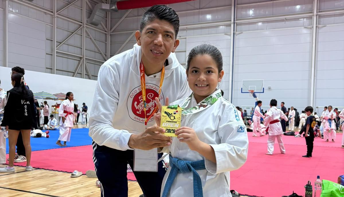 Emma Espejo Askar ganó medalla de oro en la modalidad kata.