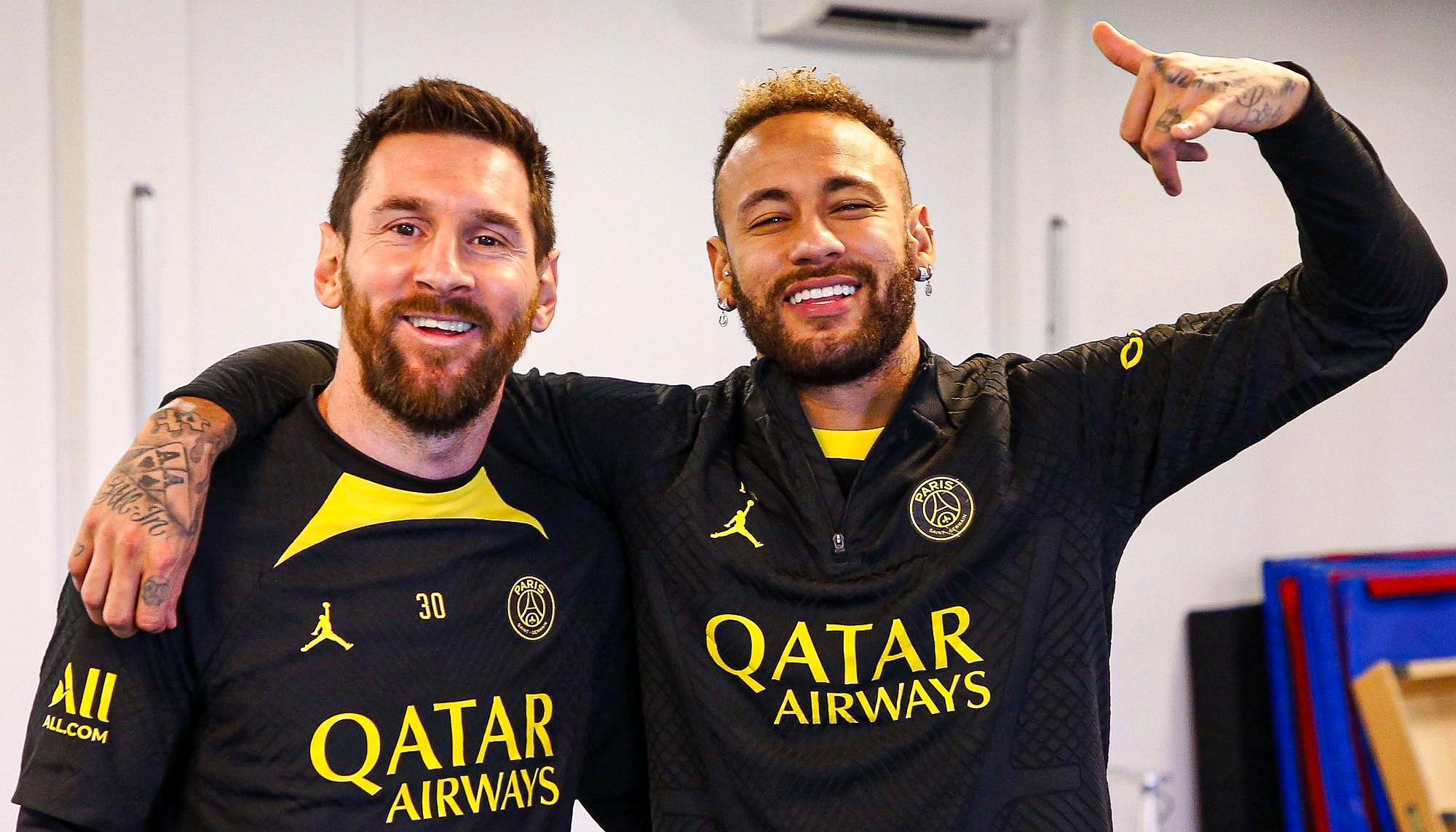 Lionel Messi y Neymar cuando fueron compañeros en el París Saint Germain.
