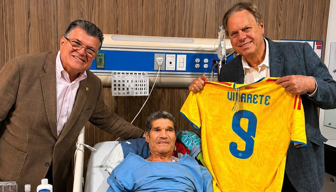 Eduardo Vilarete con los presidentes de la Dimayor, Carlos Zuluaga, y de la Federación, Ramón Jesurun.