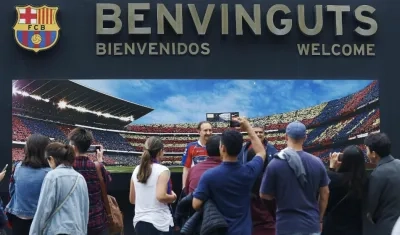 Hinchas del Barcelona en los alrededores del estadio.