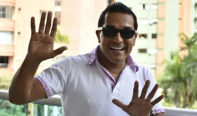 El cantautor Checo Acosta.