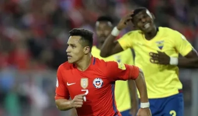 Alexis Sánchez festejando el gol del triunfo.