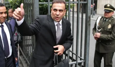 Musa Besaile, Senador de la República.