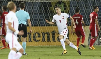 Robert Lewandoski celebra una de sus anotaciones. 