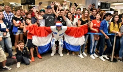 Hinchas de Paraguay. 