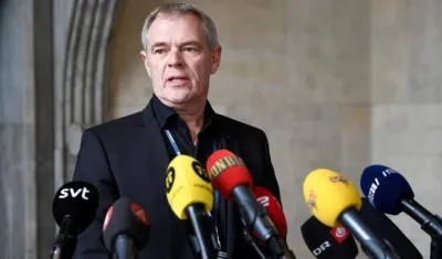 Investigador Jens Moelle informó hoy de que ha hallado en la bahía de Køge (sur de Copenhague) la cabeza y piernas de la periodista sueca Kim Wall, que desapareció hace dos meses cuando entrevistaba en su submarino al inventor danés Peter Madsen.