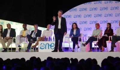 El Presidente Juan Manuel Santos ante miles de jóvenes en su intervención en el Encuentro One Young World.