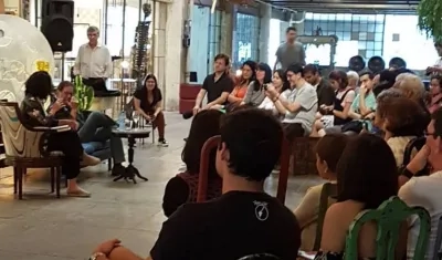 Conferencias en el Café Gabo.