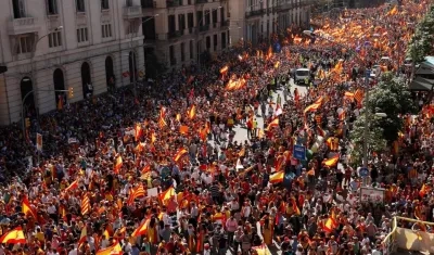 Multitudinaria manifestación en Barcelona a favor de la unidad de España