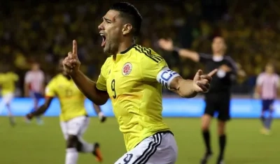 Falcao García al celebrar el gol de Colombia ante Paraguay, en Barranquilla.
