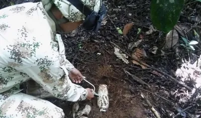 Personal del Ejército desactivaron las minas antipersona encontradas muy cerca de la zona en donde murieron 6 campesinos.