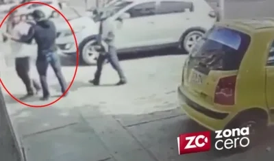 En zona sin parrillero: dos hombres atracan a dos jóvenes en vía pública