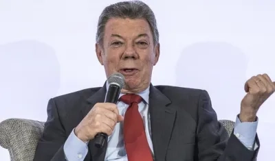 El presidente colombiano Juan Manuel Santos, pidió hoy que haya elecciones generales en Venezuela con veedores extranjeros.