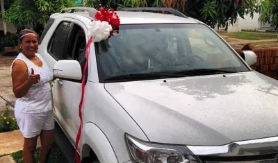 En vida, Martín Elías le regaló una camioneta a su mamá Patricia Acosta.