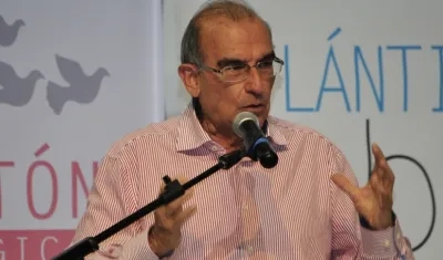Humberto De la Calle, aspirante presidencial por el movimiento "Un país donde quepamos todos".