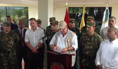 El ministro de Defensa, Luis Carlos Villegas, durante la rueda de prensa.