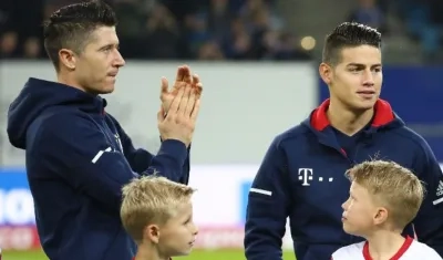  Robert Lewandowski y James Rodríguez.