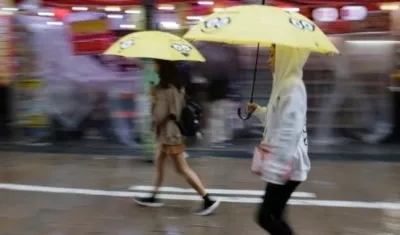  El tifón provocó la evacuación de cerca de 44.000 personas.