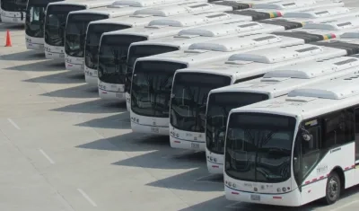 Buses articulados de Transmetro que circularán con mayor frecuencia los sábados.