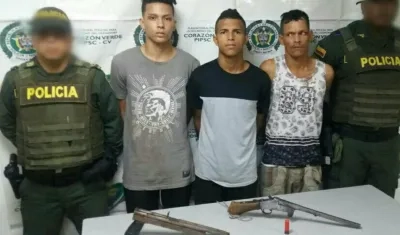 Los tres sujetos fueron capturados con dos armas hechizas.