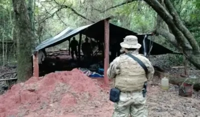 La operación se desarrolló en una zona boscosa.