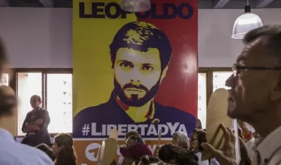 La oposición representada por Leopoldo López, Antonio Ledezma y Julio Borges fue premiada con el Sájarov.