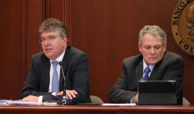 El Ministro de Hacienda, Mauricio Cárdenas, y el director del Banco de la República, Juan José Echavarría.