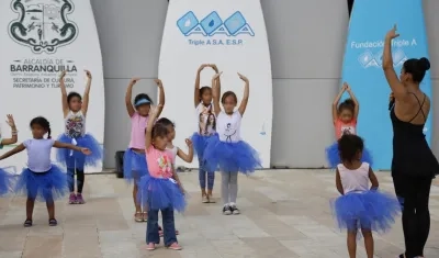Actividad 'Baila ballet y toma agua'.