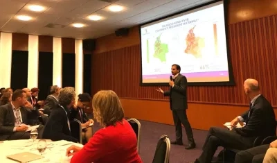 El Director de Cormagdalena, Alfredo Varela, durante la presentación del proyecto.