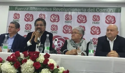 El segundo al mando de las FARC, Iván Márquez, hizo el anuncio de la candidatura de Rodrigo Londoño.