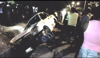 Así quedó la Dacia tras el accidente.