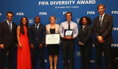 Integrantes de la fundación galardonada. 