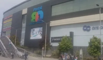 Centro Comercial Portal 80.
