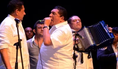 Emiliano y Poncho Zuleta junto al Cocha Molina.