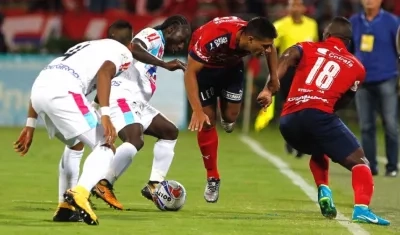 Yimmi Chará estará desde el inicio de las acciones. 