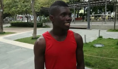 Yuberjen Martínez en la Plaza de la Paz en Barranquilla.