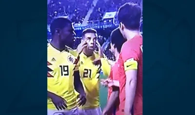 Momento en el que Cardona se burla del rival.