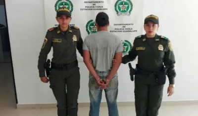  Jairo Sánchez Rojas, de 28 años de edad, fue capturado en el Huila, por llevar una bolsa con un feto.