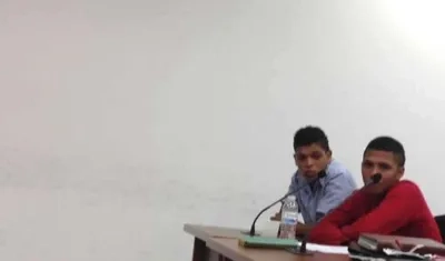 Los hermanos Francisco y Aldair Lora.