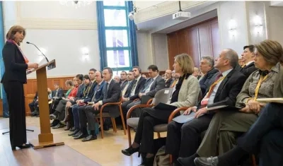 Canciller María Ángela Holguín en Budapest.